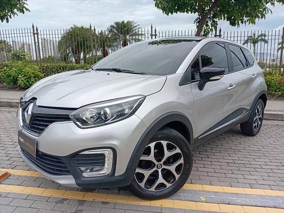 RENAULT CAPTUR 1.6 16V SCE FLEX INTENSE X-TRONIC RENAULT CAPTUR 1.6 16V SCE FLEX INTENSE X-TRONIC